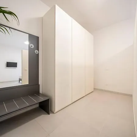 Apartment Rua Muro Piano Nobile Family