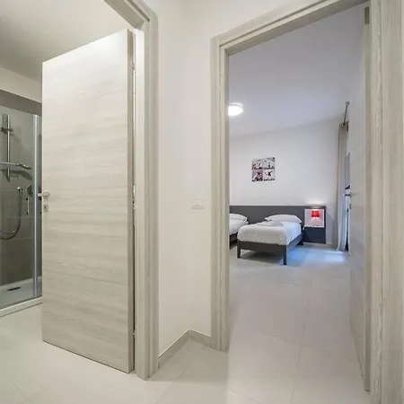 Rua Muro Piano Nobile Family *