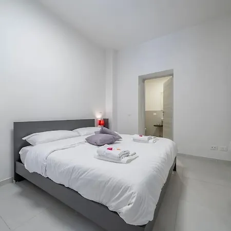 Rua Muro Piano Nobile Family *